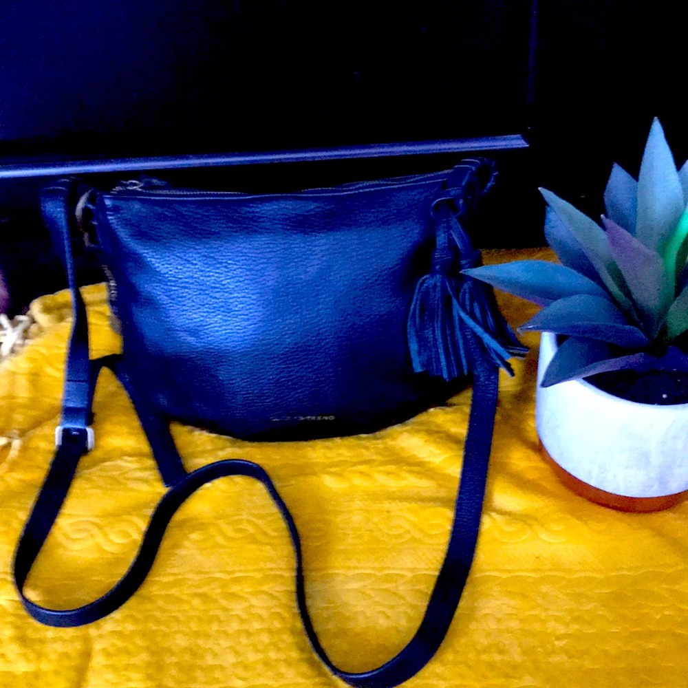 Lucky brand leather purse that was only used one time -like new !